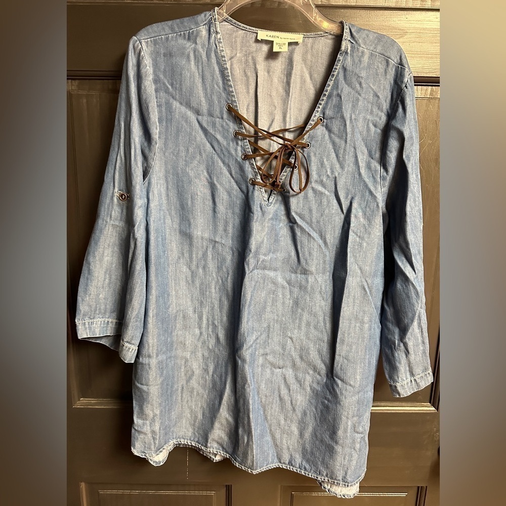 Karen by Karen Kane Chambray Blue 3/4 Length Roll Tab Sleeve Top Women’s Size XL